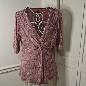 New York & Company Burgundy & White Patterned V-Neck Blouse